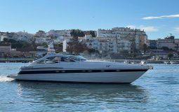 Pershing 52