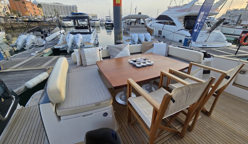 Azimut Magellano 53 full