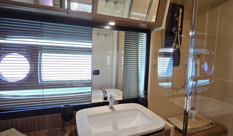 Azimut Magellano 53 full