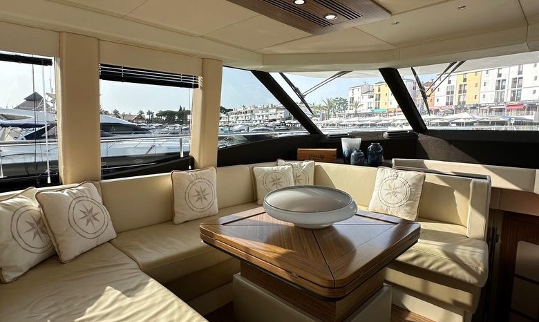 Azimut Magellano 53 full