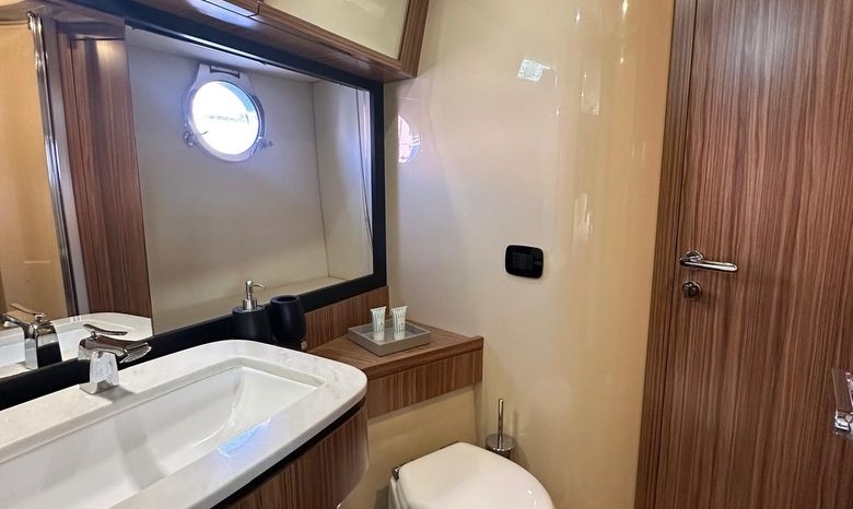 Azimut Magellano 53 full