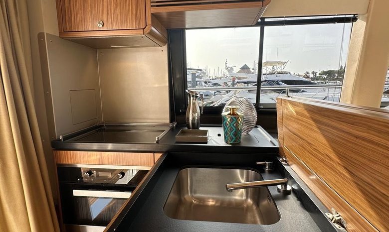 Azimut Magellano 53 full