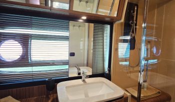 Azimut Magellano 53 full